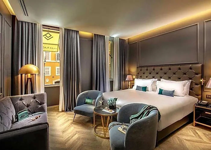 La Place Hotel