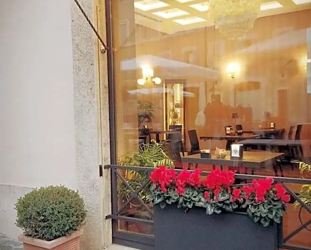 La Place Hotel